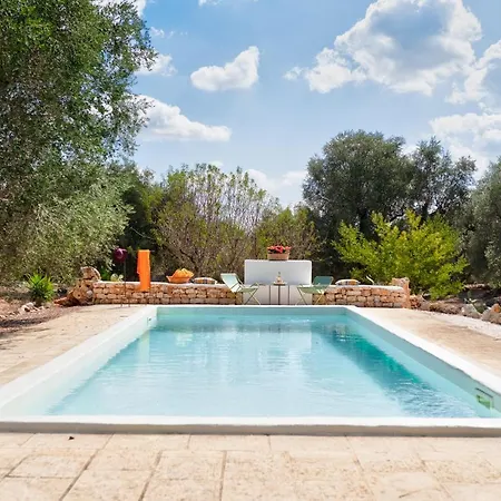 Trullo Paola Villa *